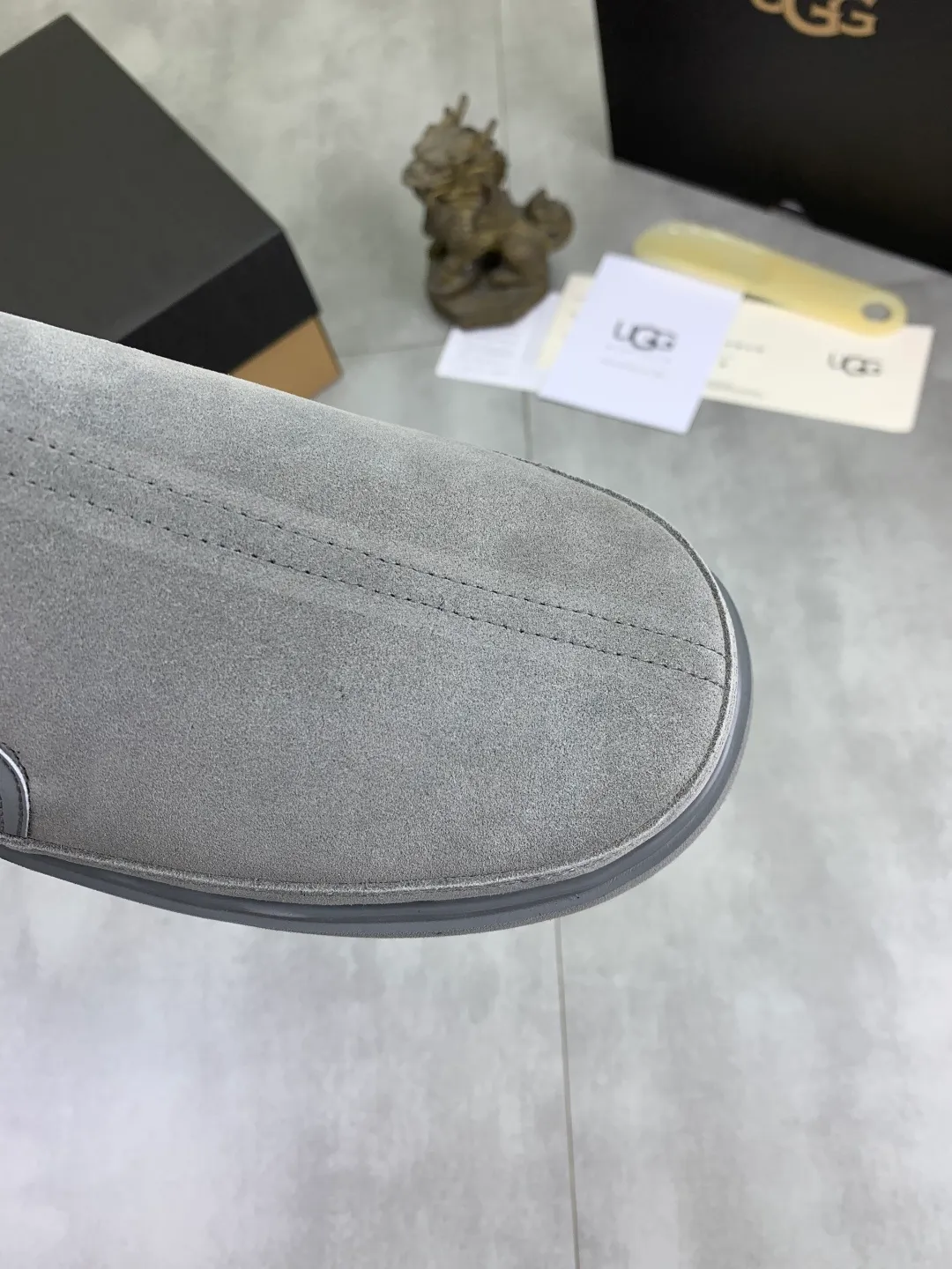 Men's men's shoes 💰P580 [New style] hot style 💰 versatile casual slip-on fur shoes 🆘 "Real Wool" [UGG] 👉 hot style men's shoes official website synchronization 🔰 quality [proud] is not comparable to the imitations in the general market 🌀 The upper is imported Italian frosted calfskin, and the lining: foot pad 🅰️ grade 🐑 real wool 👻 Only Grade A can show the effect The hand feels smooth and delicate 🔱The shoe shape is grand, only the factory can achieve it 🎄The perfect toughness of the original outsole 👻⬛️ can allow customers to bid farewell to one-time consumption. Real wool lining, super warm. Available in black or brown. Size: 39-44